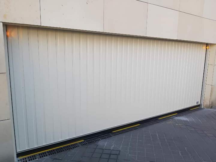 Automatisation de porte de garage Hauts-de-Seine
