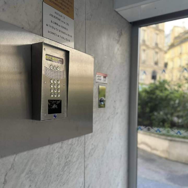 Pose de contrôle d'accès Hauts-de-Seine