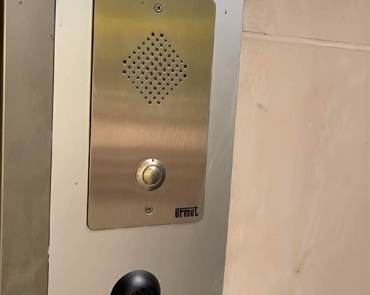 Pose d'interphones Hauts-de-Seine